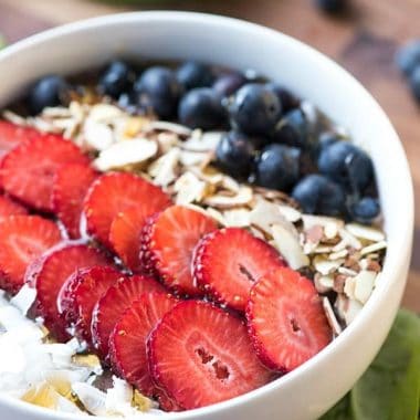This Berry Smoothie Bowl is a delicious and filling meal to start your day off right!