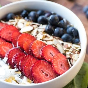 This Berry Smoothie Bowl is a delicious and filling meal to start your day off right!