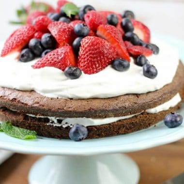 Looking for an easy dessert that's perfect for a crowd? Try Brownie Strawberry Shortcake with its layers of fudgy chocolate brownie, creamy center, and it's all topped with berries. Yum!