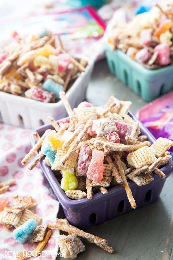 Bunny Munch Mix is a sweet and salty party mix that will make this year's Easter baskets the best yet!! Just say no to plastic green grass and yes to Bunny Munch Mix!