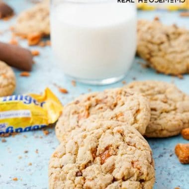 These BUTTERFINGER PUDDING COOKIES are everything you love about the classic candy bar in a chewy, buttery, sweet cookie!