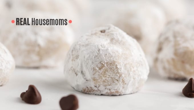 Chocolate Chips Snowball Cookies With Video ⋆ Real Housemoms 1719