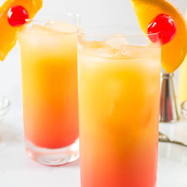 Classic Tequila Sunrise (with Grand Marnier)