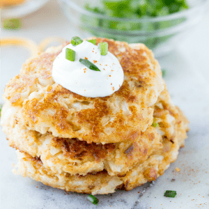 Cheesy Cauliflower Pancakes are low carb, super tasty, and perfect for lunch or a side dish!