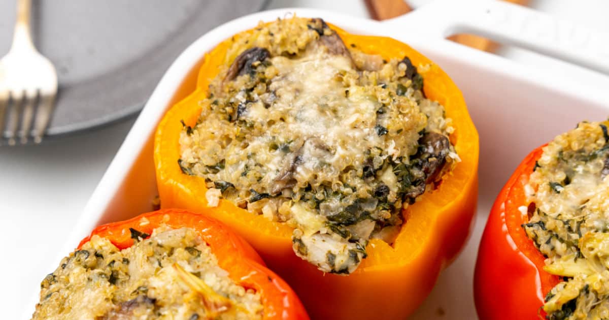 Cheesy Spinach and Artichoke Quinoa Stuffed Peppers ⋆ Real Housemoms
