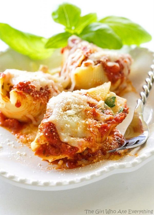 Chicken and Spinach Stuffed Shells - The Girl Who Ate Everything