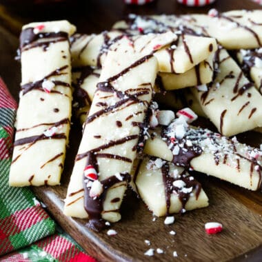 Life is better with cookies, and I couldn't think of a better way to spend the day than baking up a batch of these Chocolate Peppermint Cookie Sticks!
