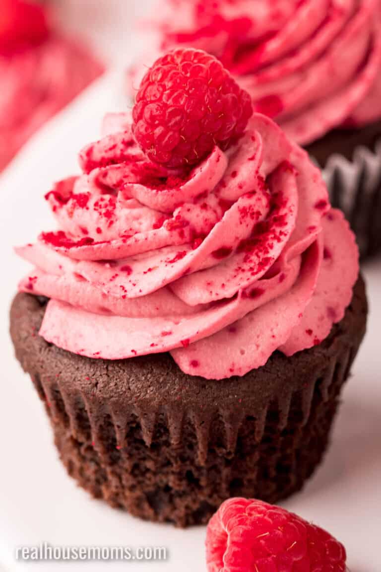 Chocolate Raspberry Cupcakes ⋆ Real Housemoms