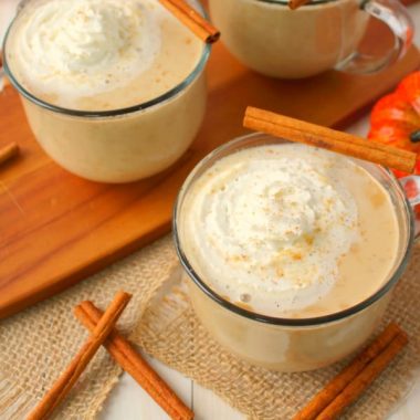 Did you know you can make a slow version of PSLs? This CROCK POT PUMPKIN SPICE LATTE is a delicious drink that's perfect for parties, brunches and coffee dates with friends!