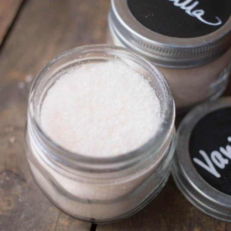 Resolve to de-stress this year! Make these DIY Vanilla Bath Salts for a sweet-smelling and relaxing bath; also great for gifting!