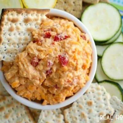 This DRUNKEN PIMENTO CHEESE is a twist on the classic spread that you'll want to eat with everything!
