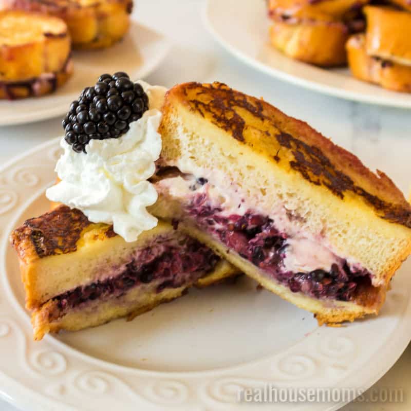https://realhousemoms.com/wp-content/uploads/EASY-Blackberries-and-Cream-Stuffed-French-Toast-RECIPE-CARD.jpg