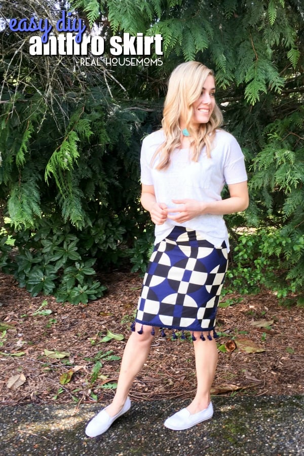 Need an easy project for summer? I have an easy DIY Anthro Inspired Skirt that will take less than 5 minutes and it will not make a dent on your summer budget!