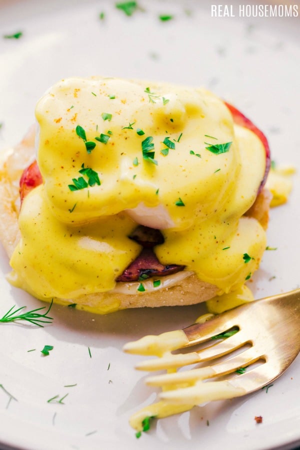 Eggs Benedict With Hollandaise Sauce| Real Housemoms