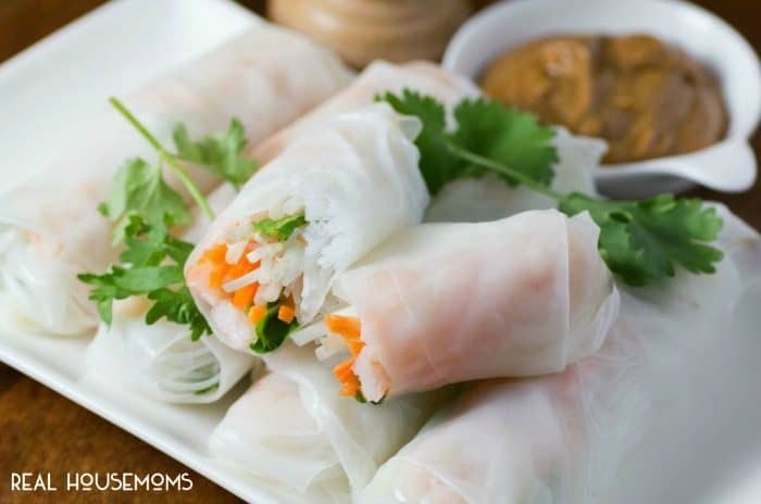 FRESH VIETNAMESE SUMMER ROLLS are made with healthy, light ingredients for the perfect summer appetizer!