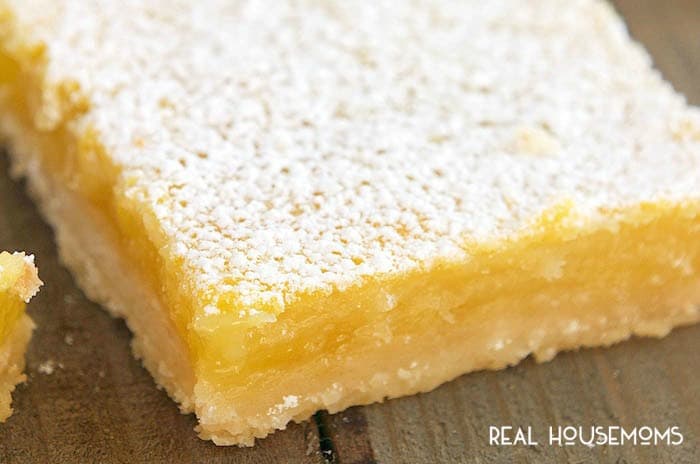 These LEMON BARS are not only super easy to make, but taste amazing! They are buttery, tart, smooth, and delicious. Definitely worth making!