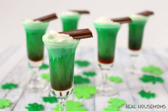 These sweet LUCK OF THE IRISH SHOTS are sure to pack a punch! Perfect for celebrating St. Patrick's Day, or any time you're in the mood for a chocolate & mint drink!