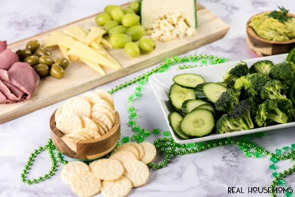 These are super cute ideas for my St. Patrick's Day party!!! 
