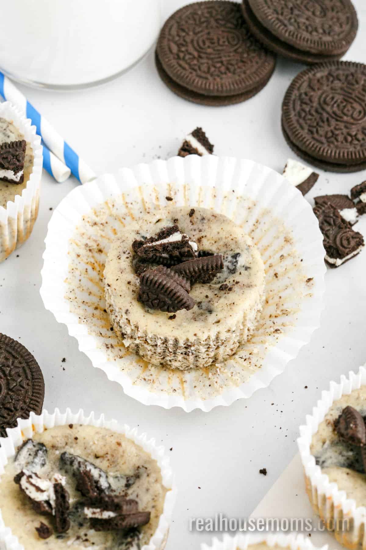Real, mini OREO cake & cupcakes 🍩 /Jenny's mini cooking / diy / how to /  Oreo love / mini food tiny 