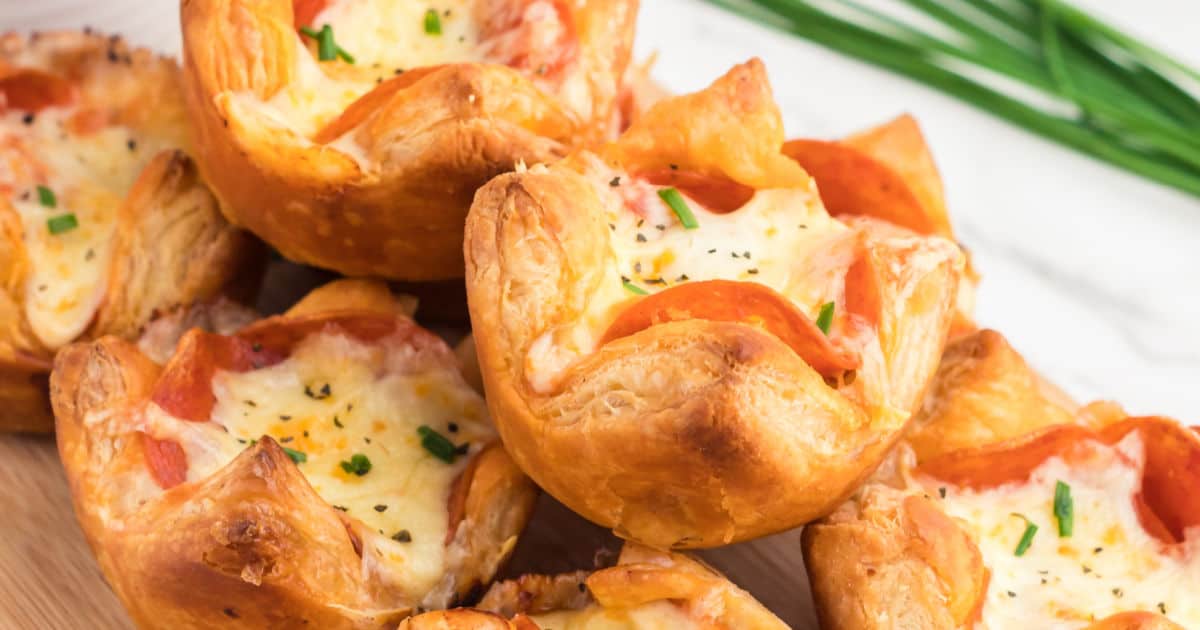 Pepperoni Pizza Puffs ⋆ Real Housemoms