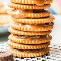 six rolo stuffed ritz crackers stacked up with recipe name at the bottom