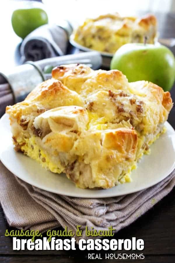 Sausage, Gouda & Biscuit Breakfast Casserole is an easy breakfast. Packed with sausage and smoked Gouda, this biscuit and eggs dish will be a real crowd pleaser!