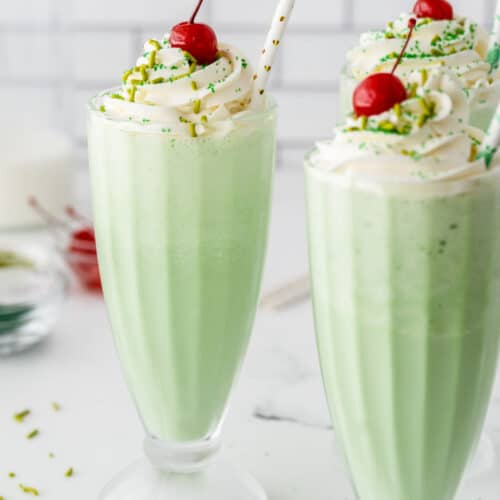 Copycat Shamrock Shake Recipe ⋆ Real Housemoms