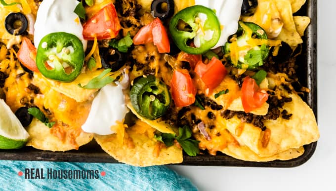 Easy Sheet Pan Nachos with Queso - Peas and Crayons