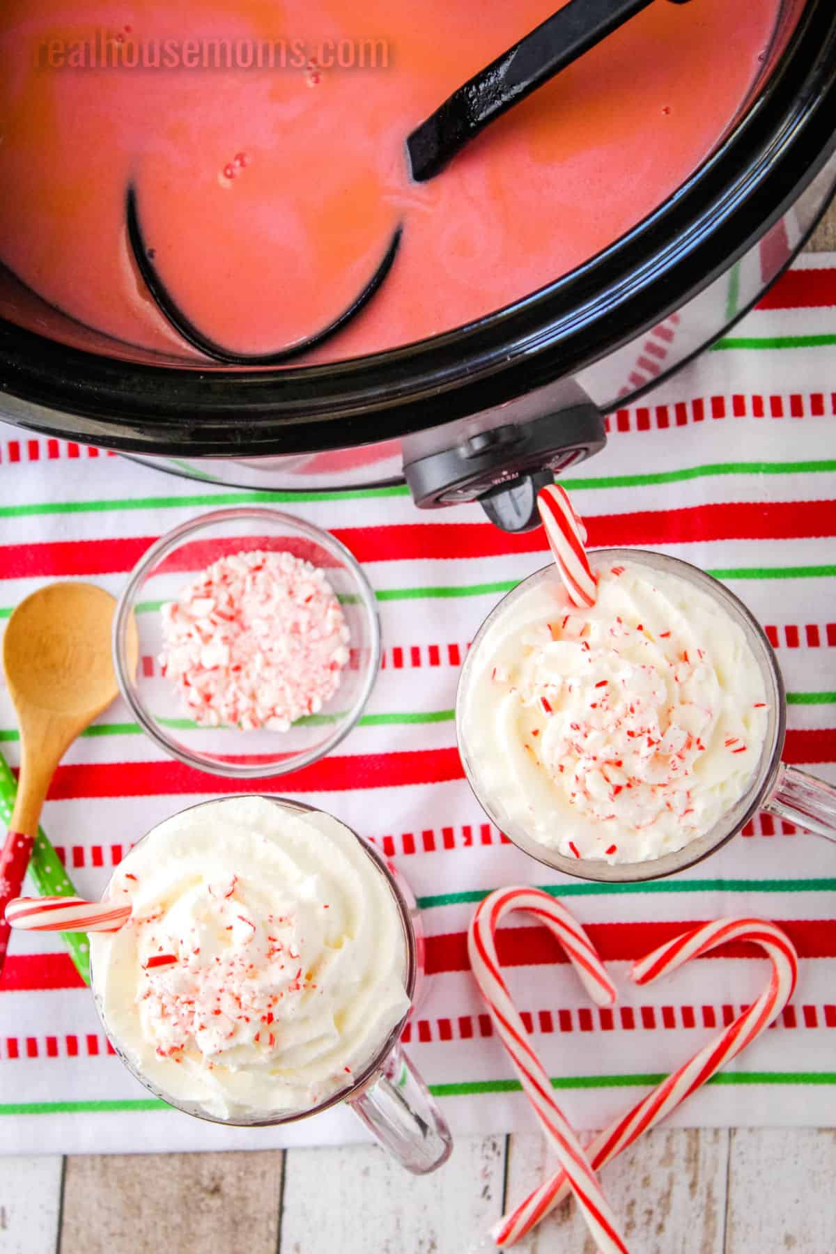 https://realhousemoms.com/wp-content/uploads/Slow-Cooker-Candy-Cane-White-Hot-Chocolate-IC-5.jpg