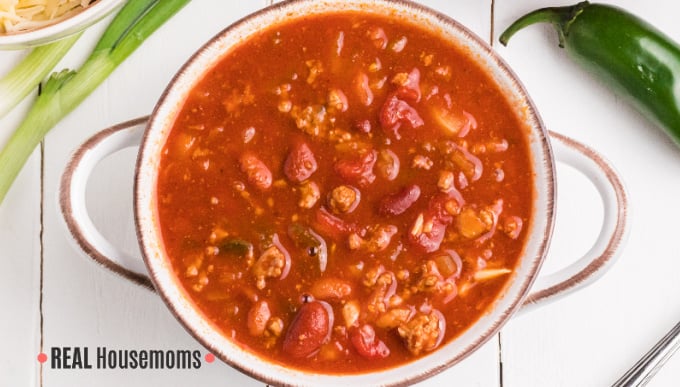 https://realhousemoms.com/wp-content/uploads/Slow-Cooker-Wendys-Chili-Fb-Link-.jpg