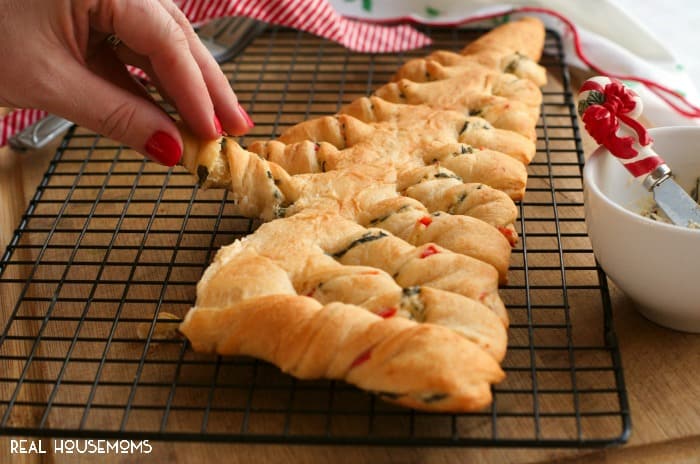 Spinach Dip Stuffed Crescent Roll Christmas Tree - Real ...