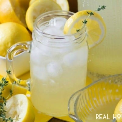 SPRING THYME LEMONADE is a gorgeous, refreshing lemonade infused with thyme makes it a perfect beverage for spring!!