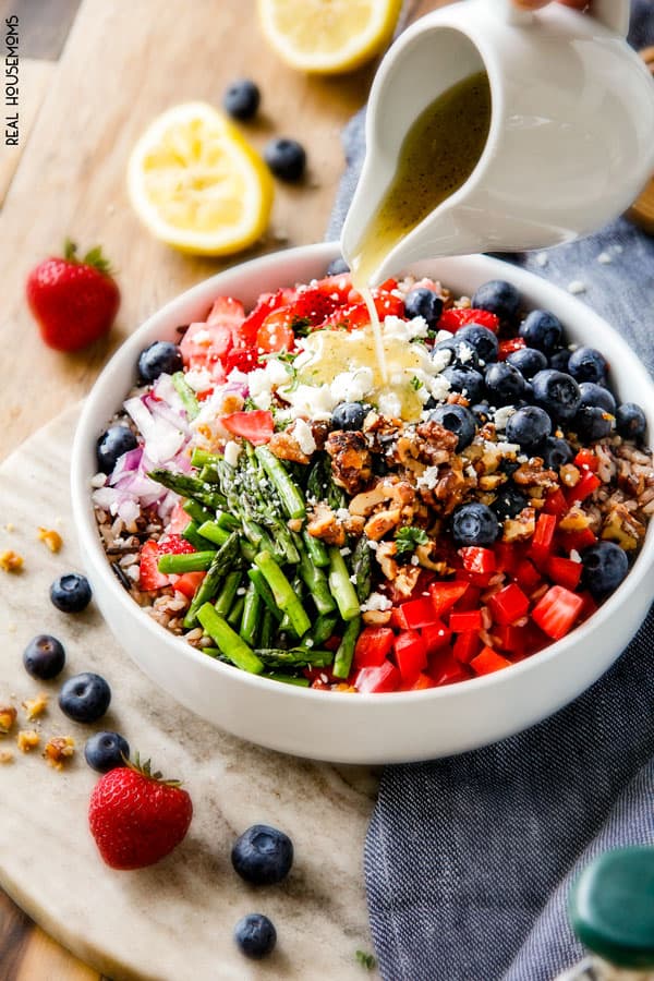 This refreshing SUMMER WILD RICE SALAD with Honey Lemon Vinaigrette is the perfect make-ahead salad to bring to your next potluck! 