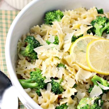 Warm Lemon Broccoli Pasta Salad is a delightfully fresh take on pasta salad that's irresistible!