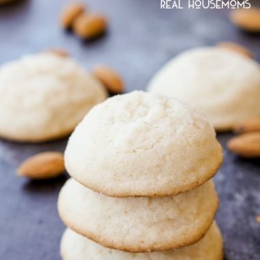 These ALMOND BUTTER COOKIES will melt in your mouth. They're deliciously sweet and super buttery and a touch of almond makes them perfect for fall!