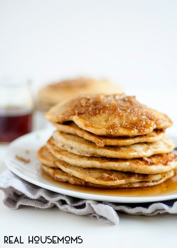 Nothing says fall is on its way quite like a giant stack of APPLE CINNAMON STREUSEL PANCAKES!