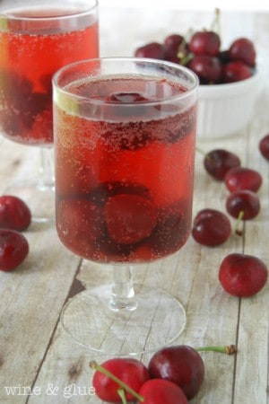 cherry_sangria_with_ameretto_recipe