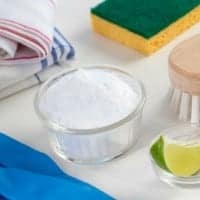 Make chore day easier by cleaning with baking soda. Here are 15 BAKING SODA USES TO CLEAN YOUR HOME!