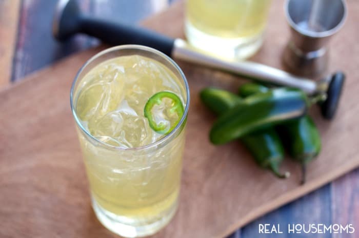 This slightly spicy JALAPEÑO LYNCHBURG LEMONADE is a balanced combo of sweet and sour. Perfect for sipping on the patio or by the pool!