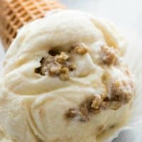Creamy no-churn OATMEAL COOKIE DOUGH ICE CREAM is the perfect sweet tooth fix for ice cream lovers!