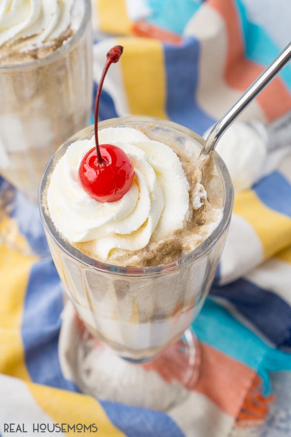 These Rum & Coke Floats are a simple, quick, and delicious summer twist on the class cocktail! 