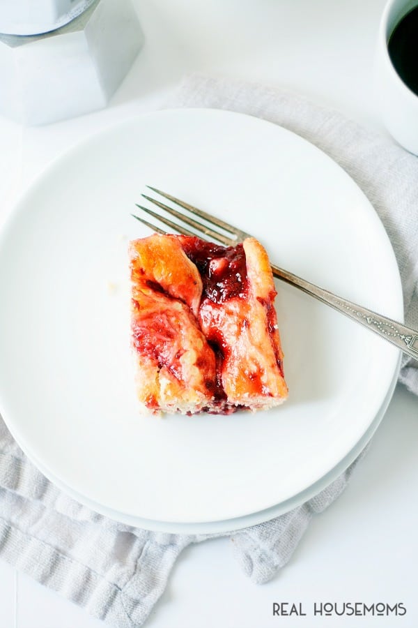 No matter the occasion, this YEAST RAISED RASPBERRY COFFEECAKE will be a hit at your next brunch!
